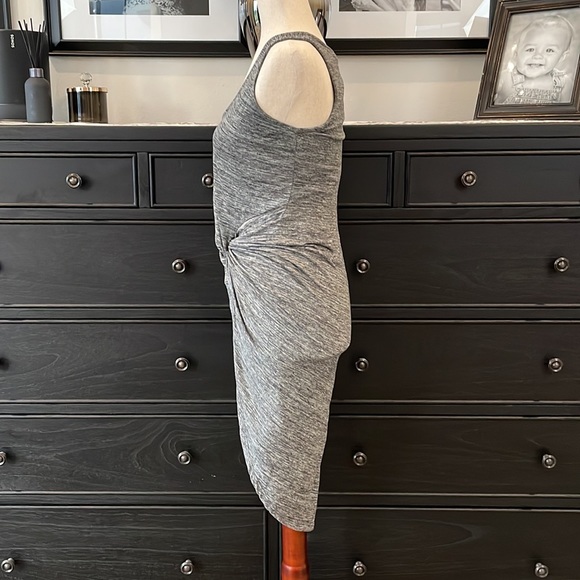 The Vanity Room dress - Picture 6 of 9